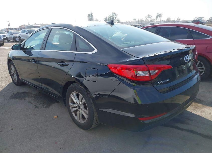 Photo 3 of 2015 Hyundai Sonata SE (VIN 5NPE24AF7FH232410)