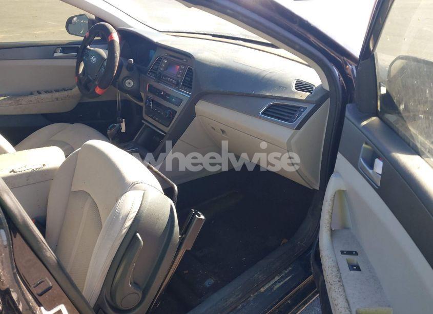 Photo 5 of 2015 Hyundai Sonata SE (VIN 5NPE24AF7FH250082)