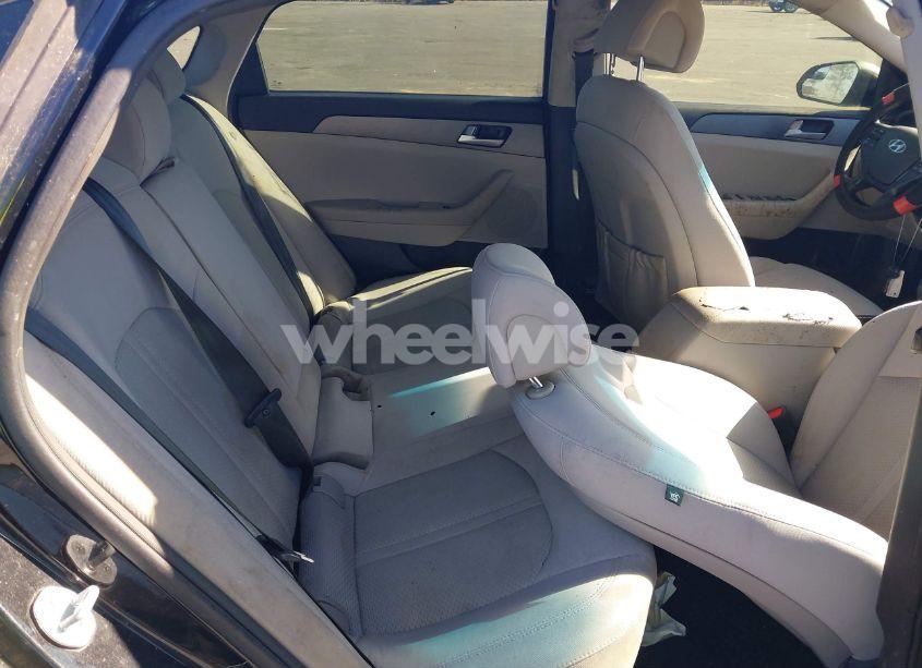 Photo 8 of 2015 Hyundai Sonata SE (VIN 5NPE24AF7FH250082)
