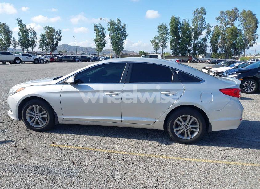 Photo 14 of 2015 Hyundai Sonata SE (VIN 5NPE24AF7FH250289)