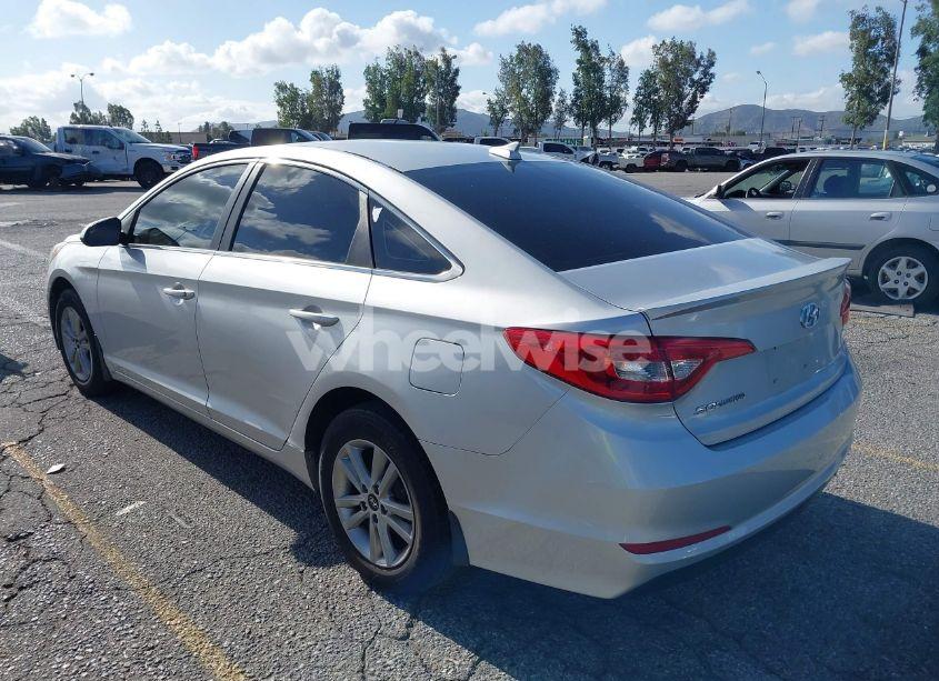 Photo 3 of 2015 Hyundai Sonata SE (VIN 5NPE24AF7FH250289)