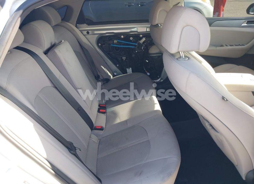 Photo 8 of 2015 Hyundai Sonata SE (VIN 5NPE24AF7FH250289)