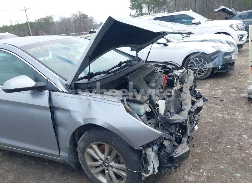Photo 12 of 2015 Hyundai Sonata SE (VIN 5NPE24AF7FH251099)