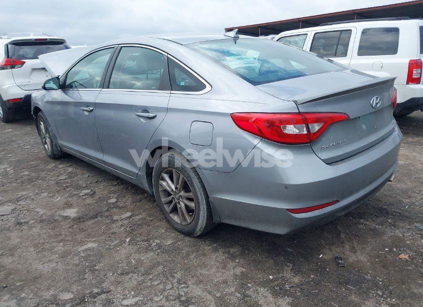 Photo 3 of 2015 Hyundai Sonata SE (VIN 5NPE24AF7FH251099)