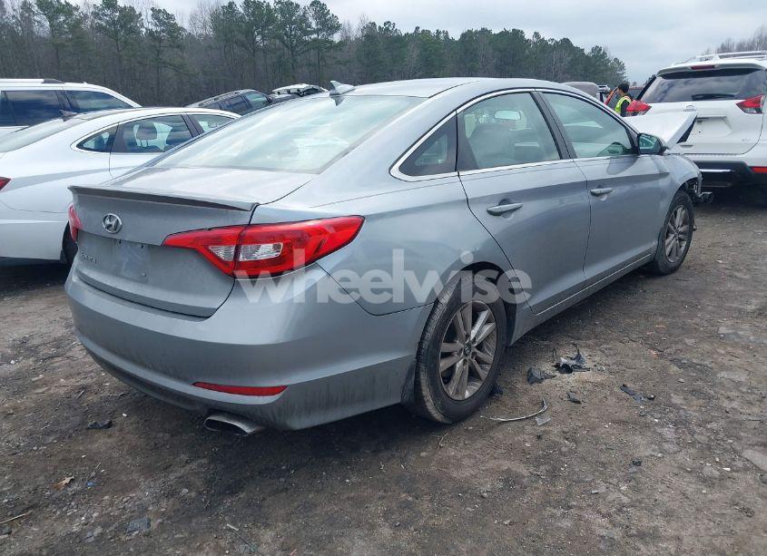 Photo 4 of 2015 Hyundai Sonata SE (VIN 5NPE24AF7FH251099)