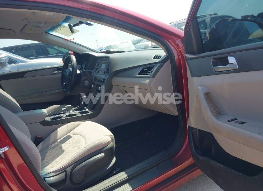 Photo 5 of 2015 Hyundai Sonata SE (VIN 5NPE24AF7FH257498)