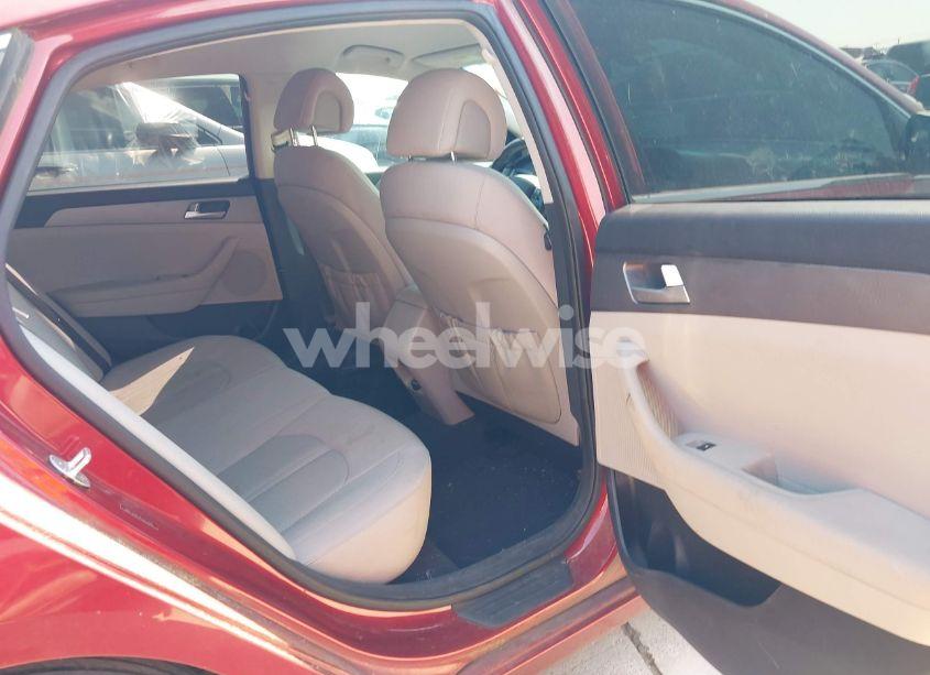 Photo 8 of 2015 Hyundai Sonata SE (VIN 5NPE24AF7FH257498)