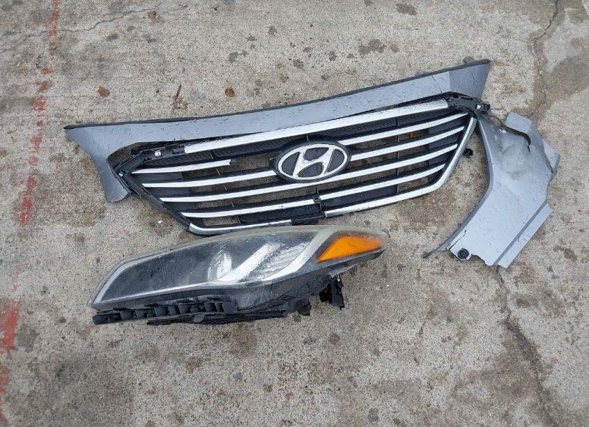 Photo 12 of 2016 Hyundai Sonata SE (VIN 5NPE24AF7GH267806)