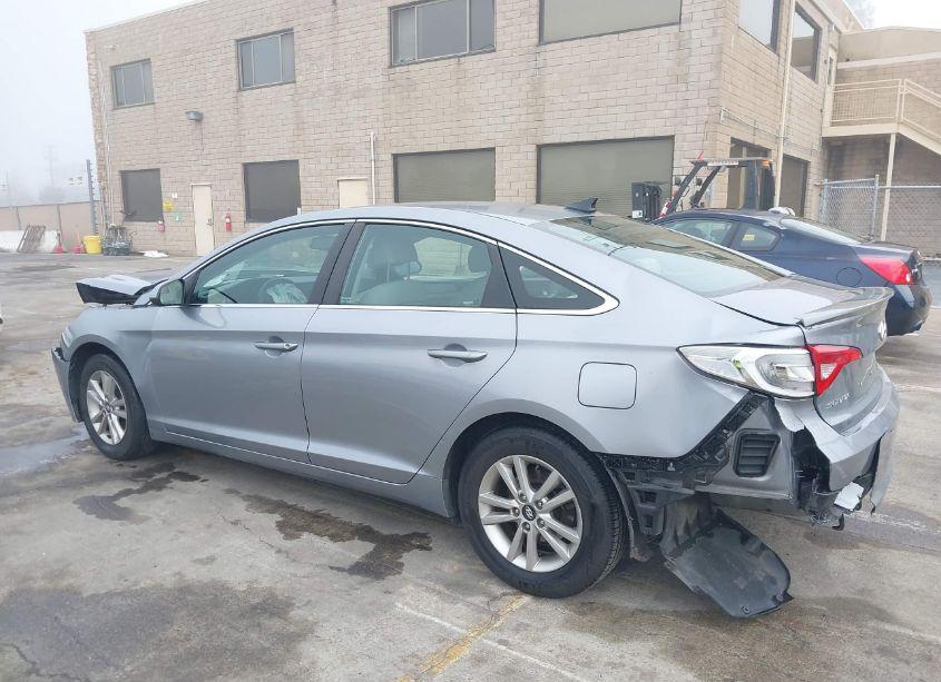 Photo 3 of 2016 Hyundai Sonata SE (VIN 5NPE24AF7GH267806)