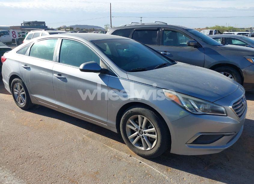 Photo 13 of 2016 Hyundai Sonata SE (VIN 5NPE24AF7GH269393)