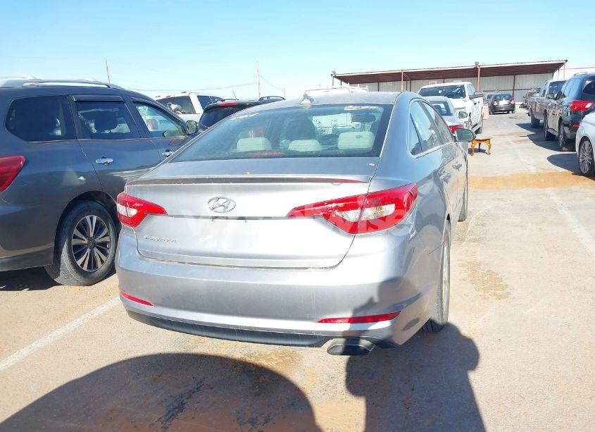 Photo 16 of 2016 Hyundai Sonata SE (VIN 5NPE24AF7GH269393)