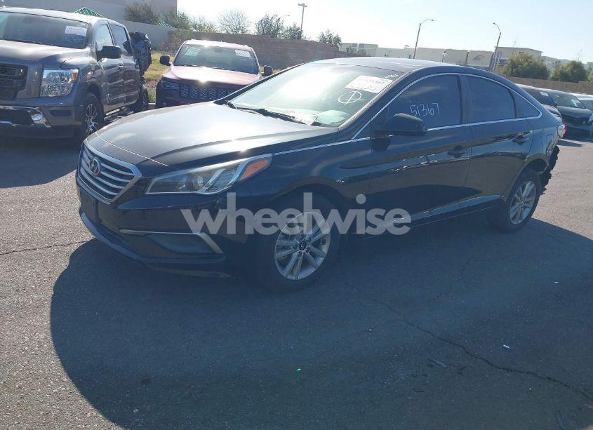 Photo 2 of 2016 Hyundai Sonata SE (VIN 5NPE24AF7GH270513)