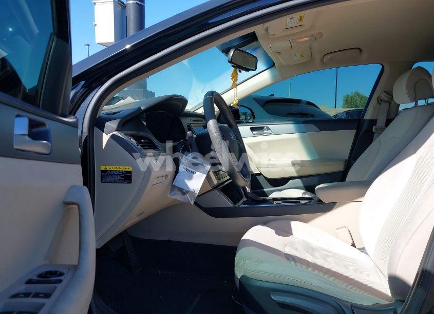 Photo 5 of 2016 Hyundai Sonata SE (VIN 5NPE24AF7GH270513)
