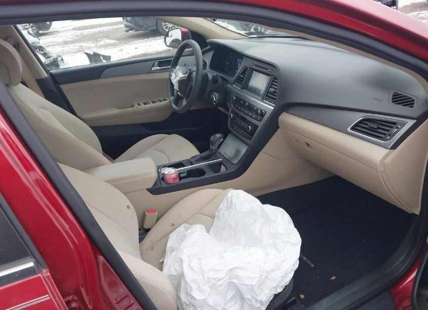 Photo 5 of 2016 Hyundai Sonata SE (VIN 5NPE24AF7GH288641)