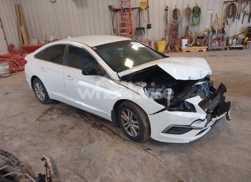 2016 Hyundai Sonata SE (VIN 5NPE24AF7GH289675) main photo