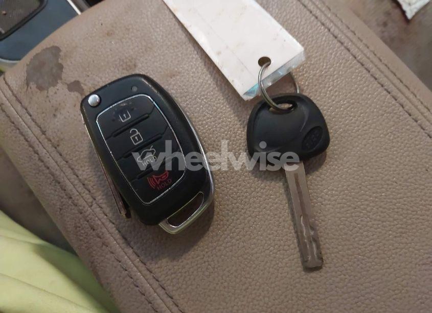 Photo 11 of 2016 Hyundai Sonata SE (VIN 5NPE24AF7GH289675)