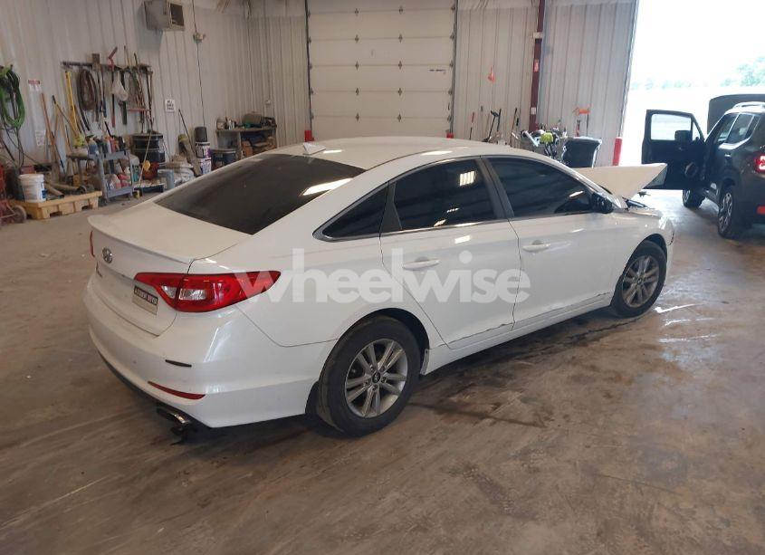 Photo 4 of 2016 Hyundai Sonata SE (VIN 5NPE24AF7GH289675)