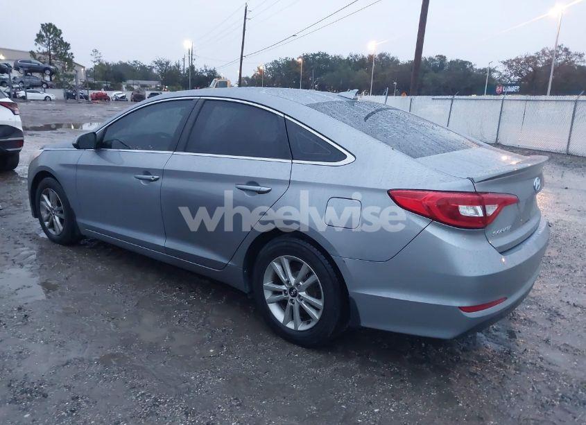 Photo 3 of 2016 Hyundai Sonata SE (VIN 5NPE24AF7GH289790)