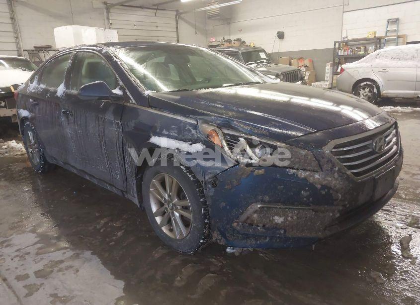 2016 Hyundai Sonata SE (VIN 5NPE24AF7GH296187) main photo