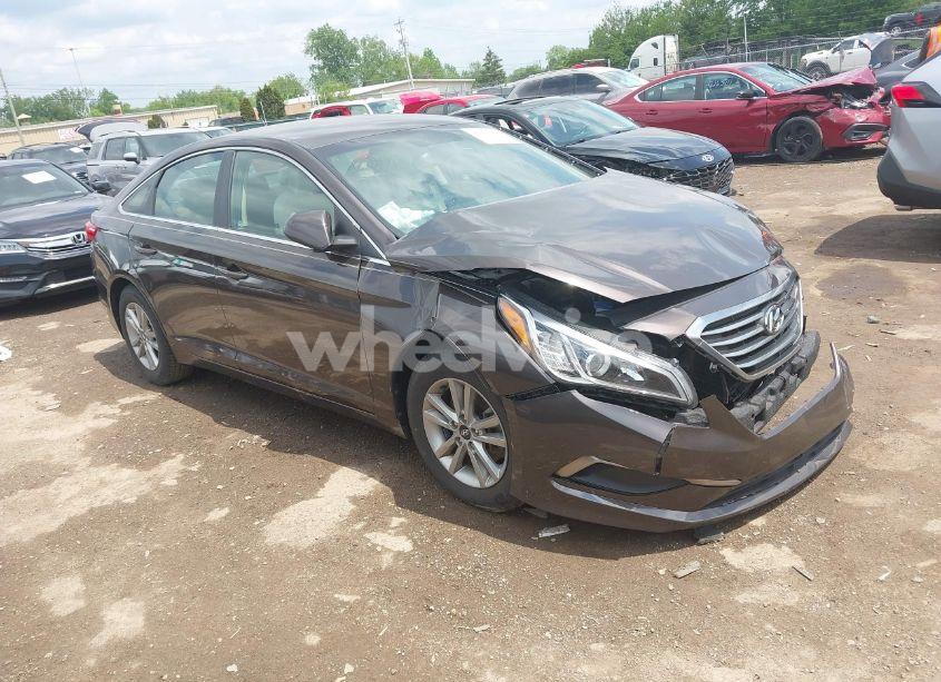 2016 Hyundai Sonata SE (VIN 5NPE24AF7GH296996) main photo