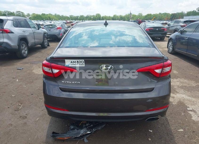 Photo 17 of 2016 Hyundai Sonata SE (VIN 5NPE24AF7GH296996)