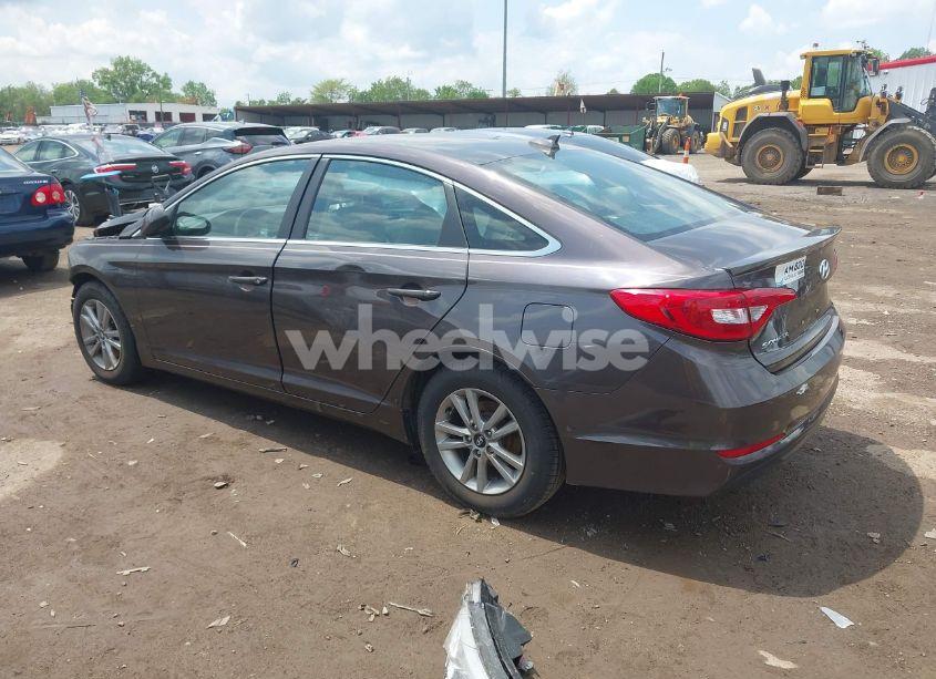 Photo 3 of 2016 Hyundai Sonata SE (VIN 5NPE24AF7GH296996)