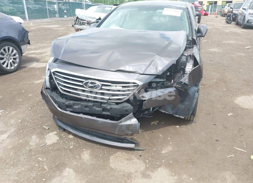 Photo 6 of 2016 Hyundai Sonata SE (VIN 5NPE24AF7GH296996)