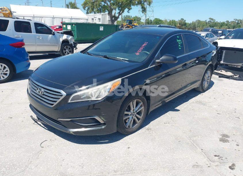 Photo 2 of 2016 Hyundai Sonata SE (VIN 5NPE24AF7GH313389)