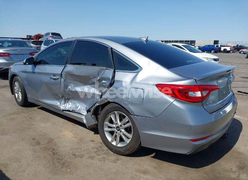 Photo 3 of 2016 Hyundai Sonata SE (VIN 5NPE24AF7GH316535)