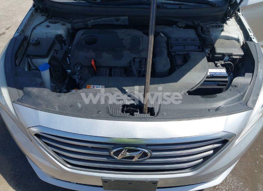 Photo 10 of 2016 Hyundai Sonata SE (VIN 5NPE24AF7GH317488)