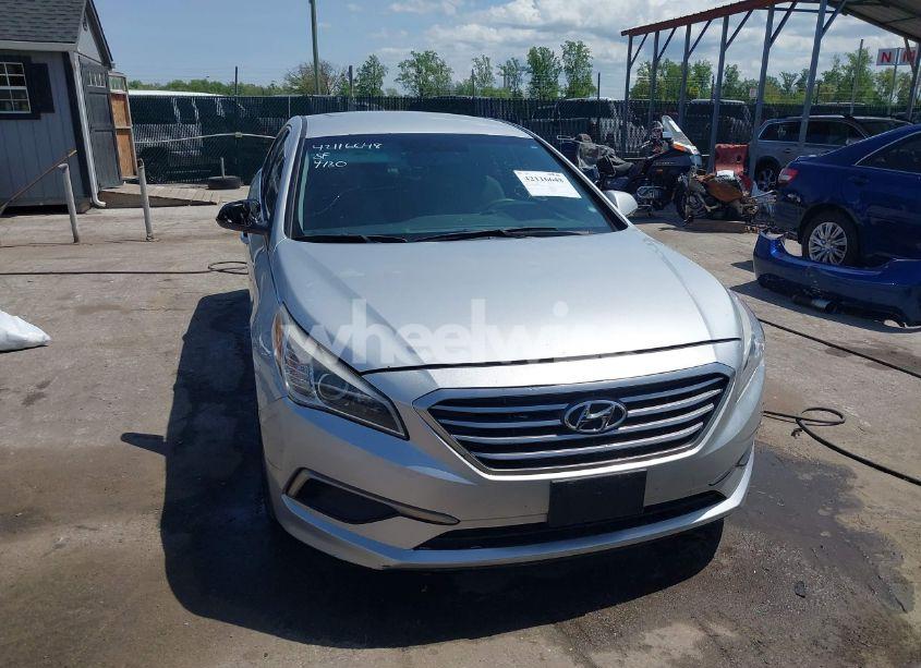 Photo 12 of 2016 Hyundai Sonata SE (VIN 5NPE24AF7GH317488)