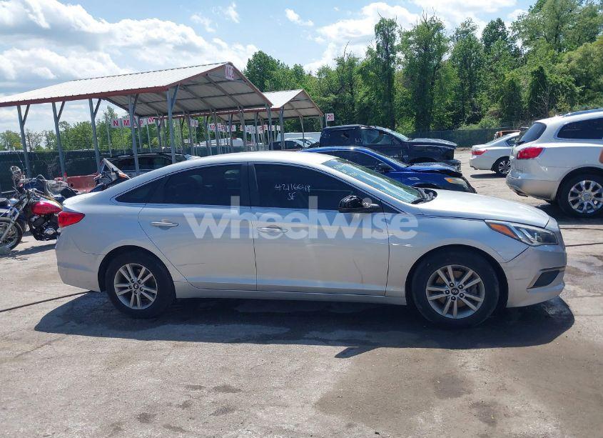 Photo 13 of 2016 Hyundai Sonata SE (VIN 5NPE24AF7GH317488)