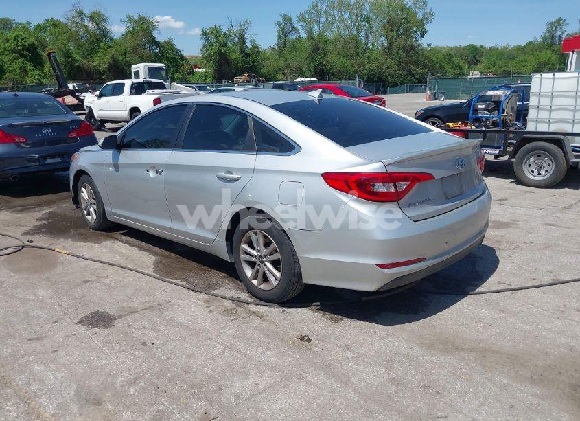 Photo 3 of 2016 Hyundai Sonata SE (VIN 5NPE24AF7GH317488)