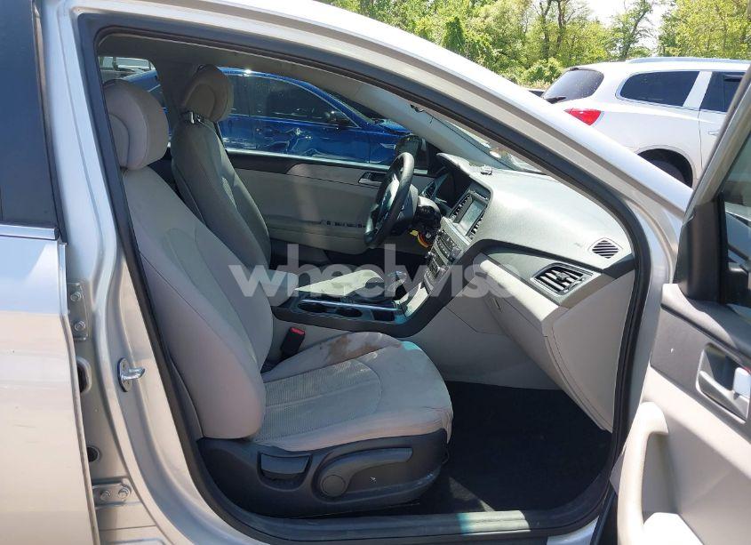 Photo 5 of 2016 Hyundai Sonata SE (VIN 5NPE24AF7GH317488)