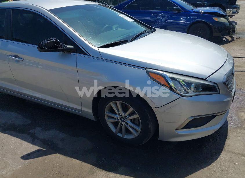 Photo 6 of 2016 Hyundai Sonata SE (VIN 5NPE24AF7GH317488)