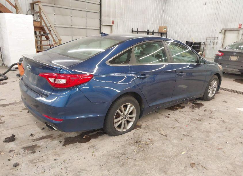 Photo 4 of 2016 Hyundai Sonata SE (VIN 5NPE24AF7GH319239)