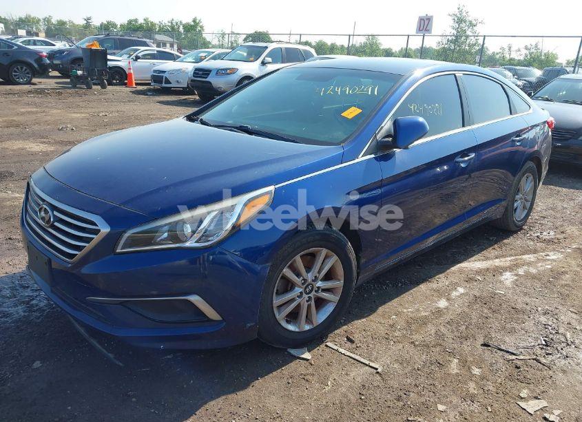 Photo 2 of 2016 Hyundai Sonata SE (VIN 5NPE24AF7GH319693)