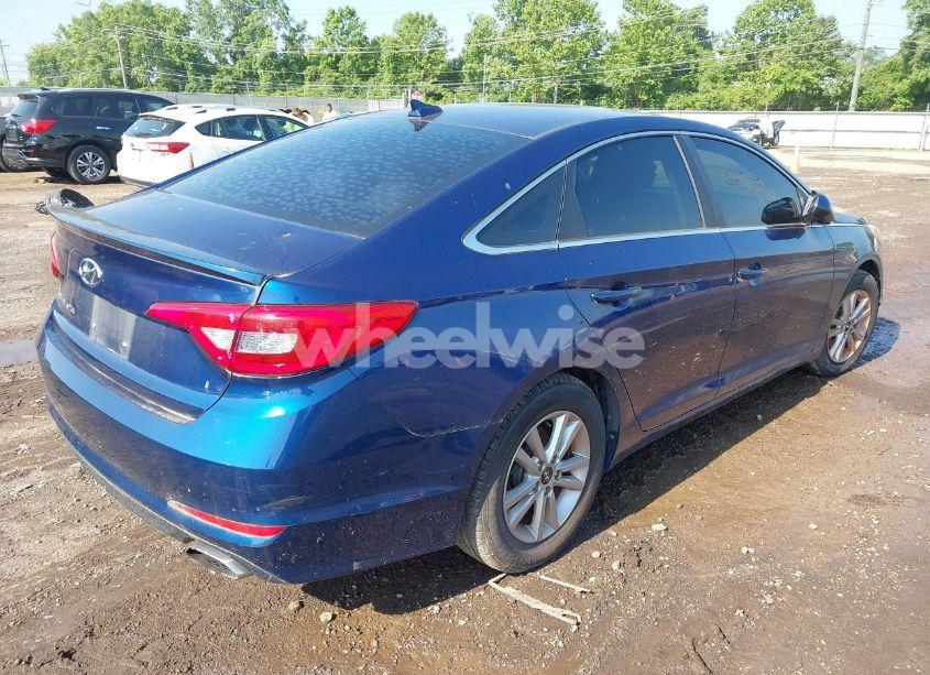 Photo 4 of 2016 Hyundai Sonata SE (VIN 5NPE24AF7GH319693)