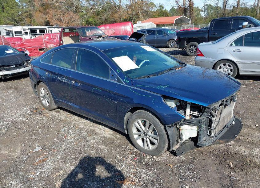 2016 Hyundai Sonata SE (VIN 5NPE24AF7GH329916) main photo