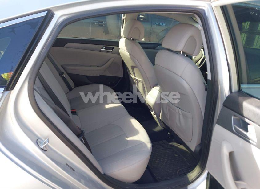 Photo 8 of 2016 Hyundai Sonata SE (VIN 5NPE24AF7GH331083)