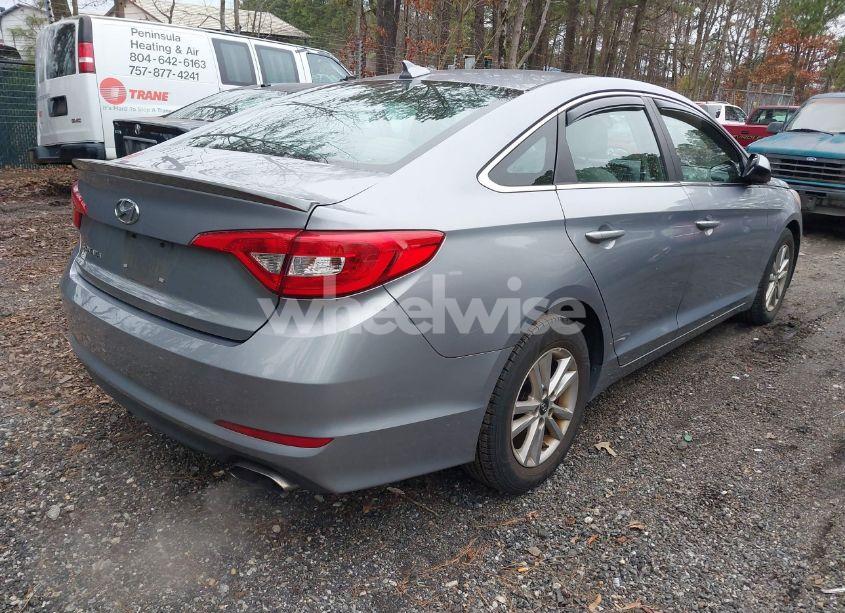 Photo 4 of 2016 Hyundai Sonata SE (VIN 5NPE24AF7GH345646)