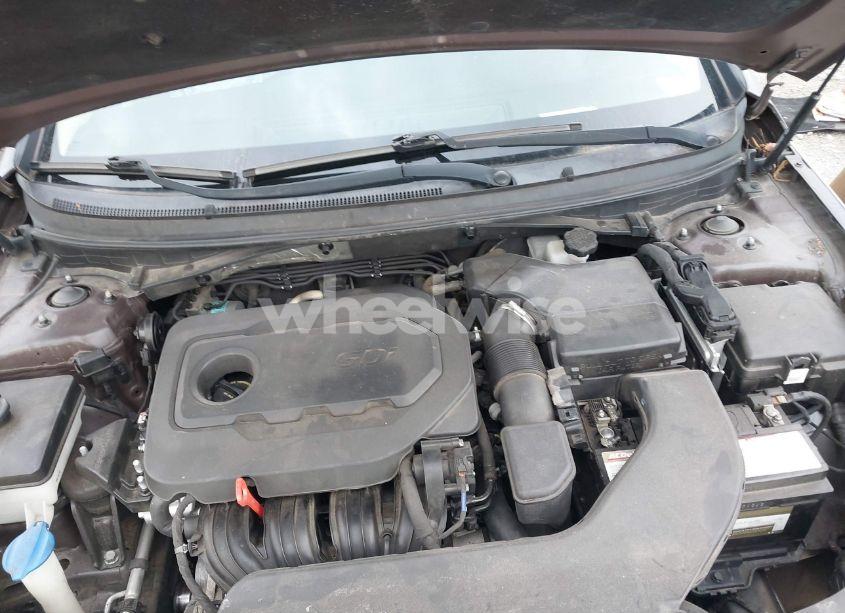 Photo 10 of 2016 Hyundai Sonata SE (VIN 5NPE24AF7GH359546)