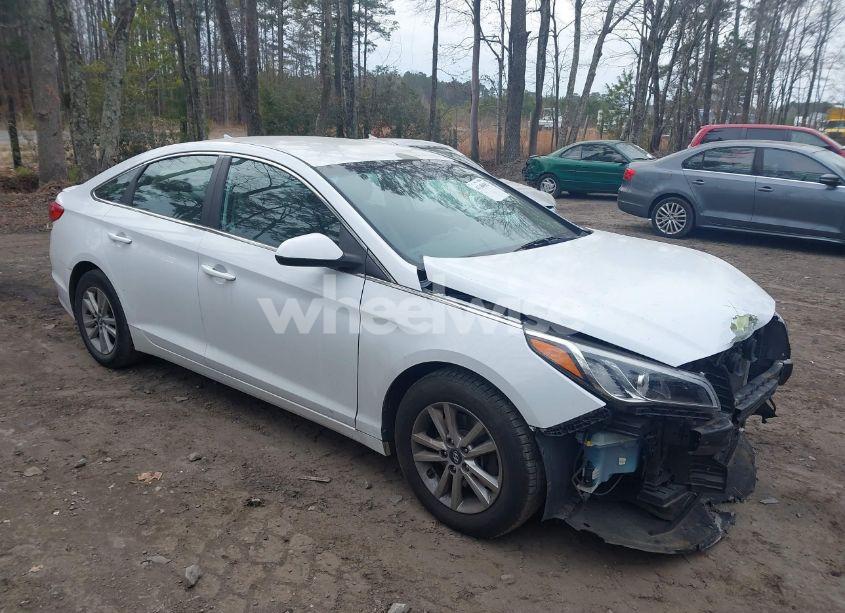 2016 Hyundai Sonata SE (VIN 5NPE24AF7GH371034) main photo