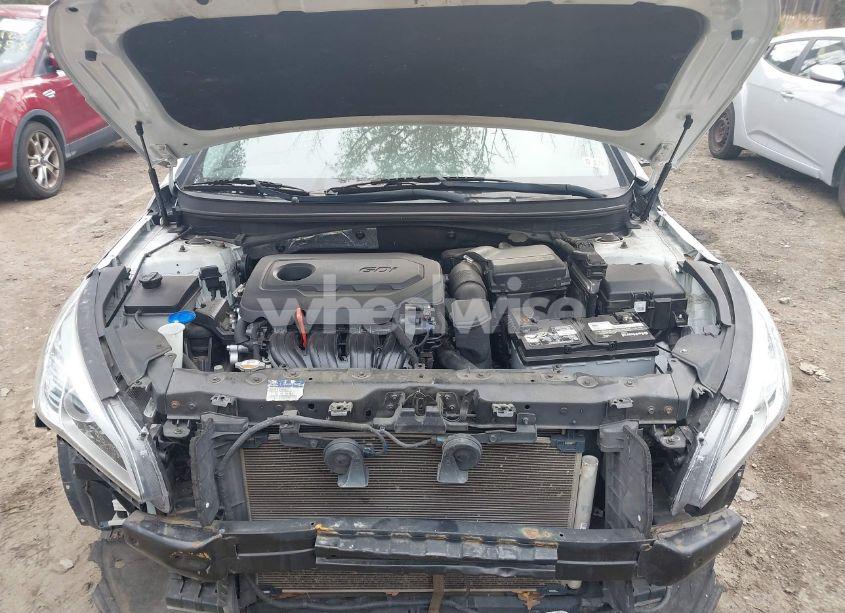 Photo 10 of 2016 Hyundai Sonata SE (VIN 5NPE24AF7GH371034)