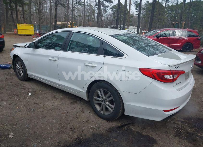 Photo 3 of 2016 Hyundai Sonata SE (VIN 5NPE24AF7GH371034)