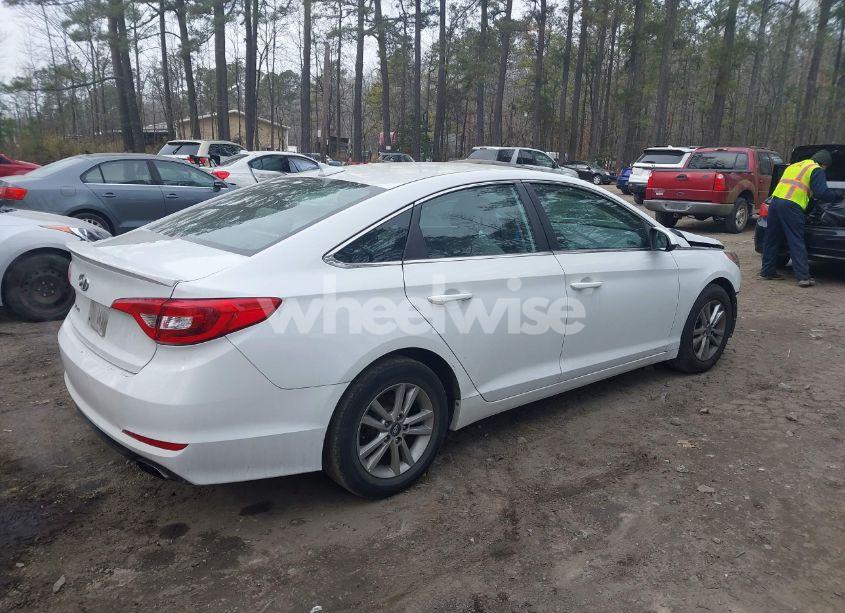 Photo 4 of 2016 Hyundai Sonata SE (VIN 5NPE24AF7GH371034)