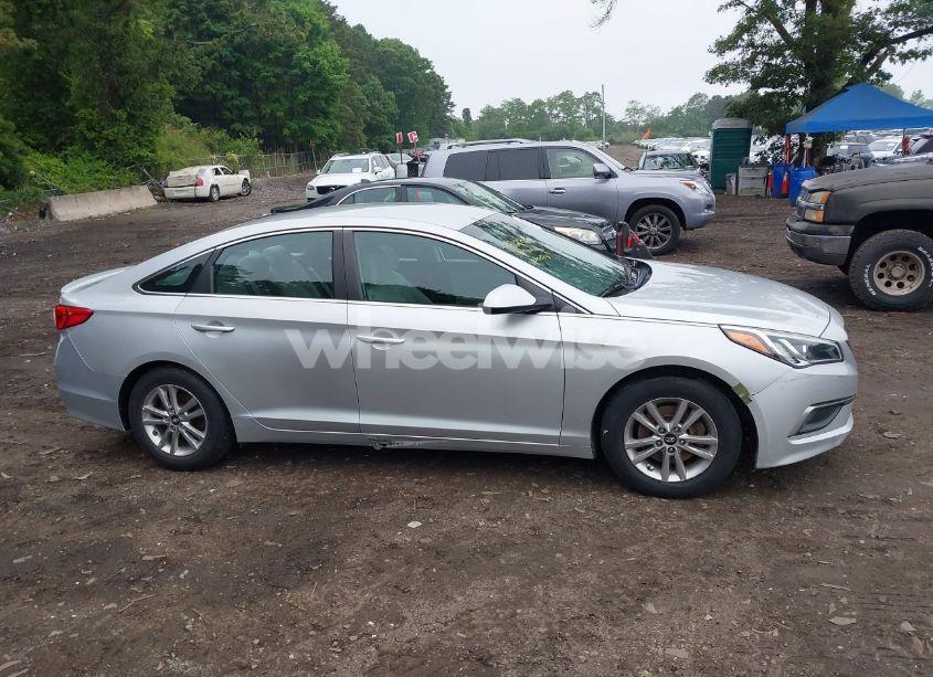 Photo 13 of 2016 Hyundai Sonata SE (VIN 5NPE24AF7GH377089)