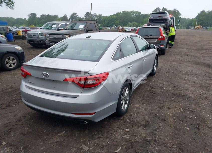 Photo 4 of 2016 Hyundai Sonata SE (VIN 5NPE24AF7GH377089)