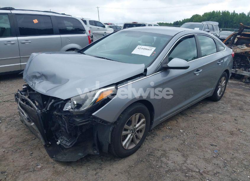 Photo 2 of 2016 Hyundai Sonata (VIN 5NPE24AF7GH385936)