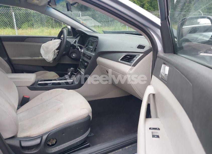 Photo 5 of 2016 Hyundai Sonata (VIN 5NPE24AF7GH385936)